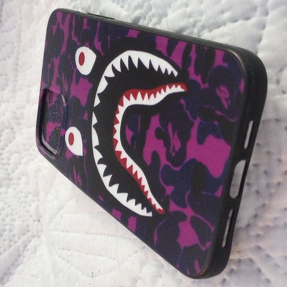 Phone casess for iPhone 12 pro max - Picture 2 of 4